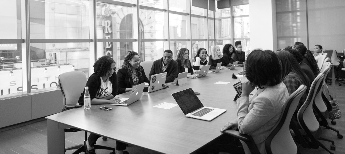 Schulung AI-Literacy Symbolbild einer AI-Literacy Schulung durch Ademir Mustic